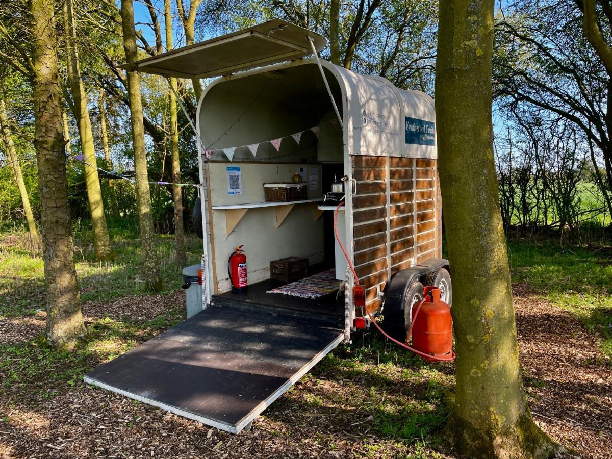 The Warren, Hot Tub And Wood Burning Stove Luxury tent